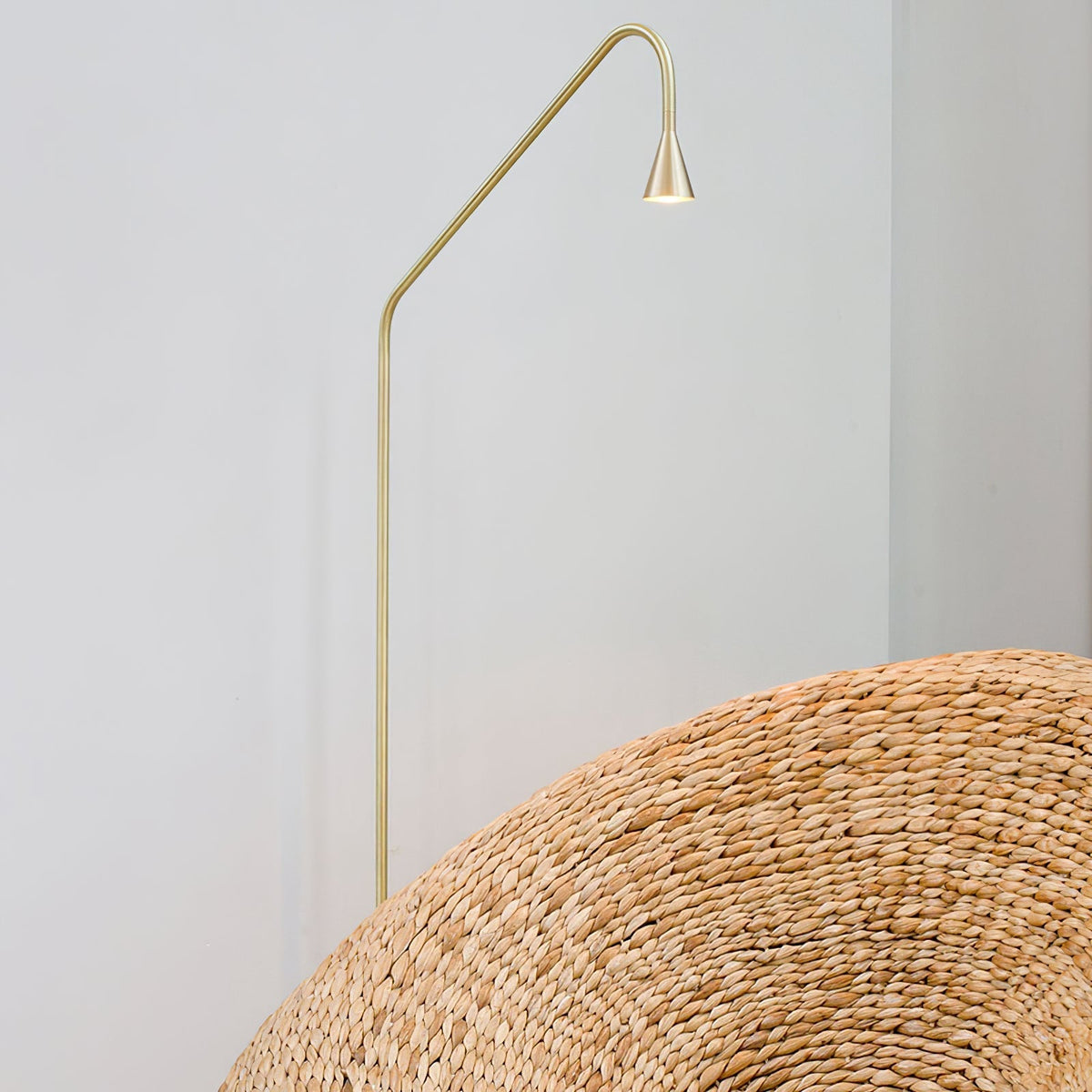 Arc moderne Stehleuchte in Gold