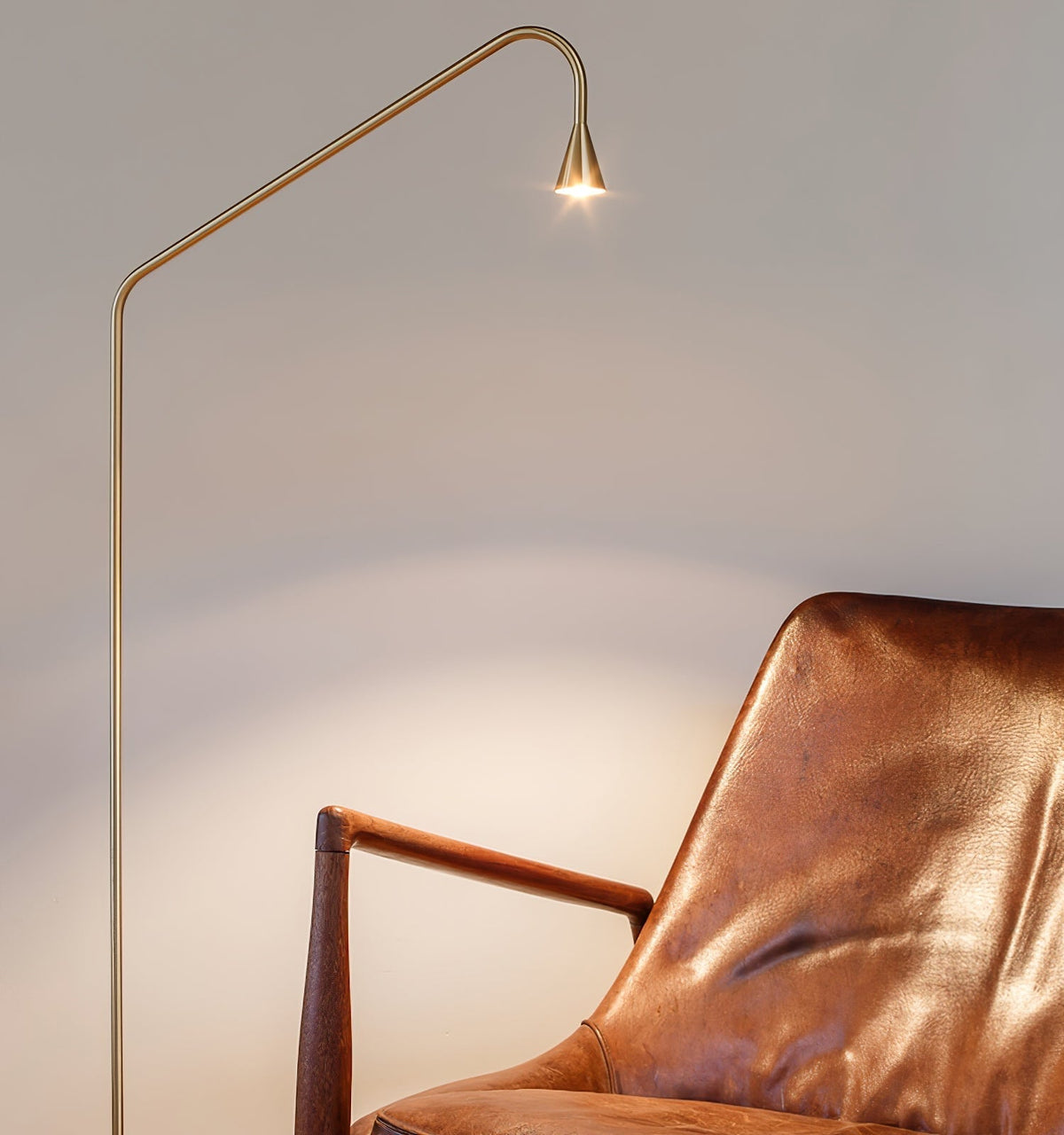 Arc moderne Stehleuchte in Gold