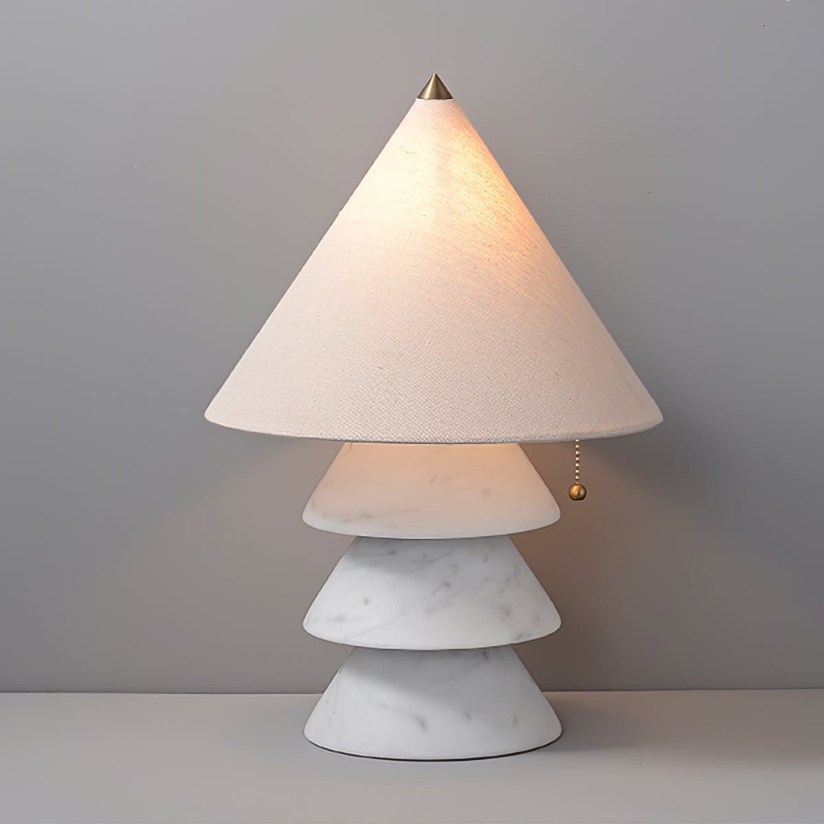 Pyramid Retro Marmor Tischleuchte