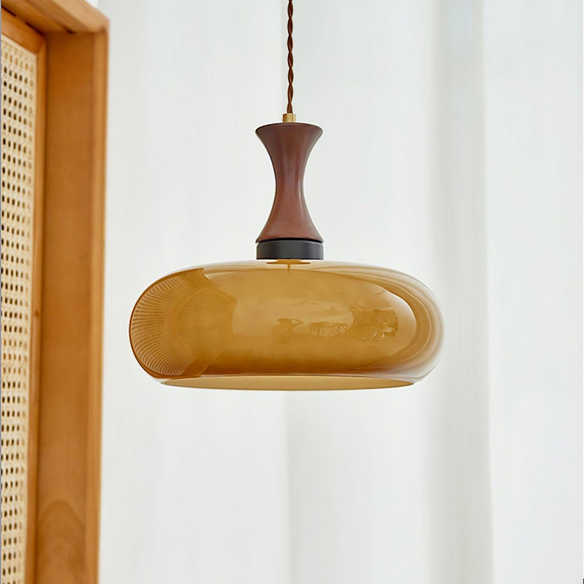Cadenza Pendelleuchte aus Holz im Retro-Stil in Gelb