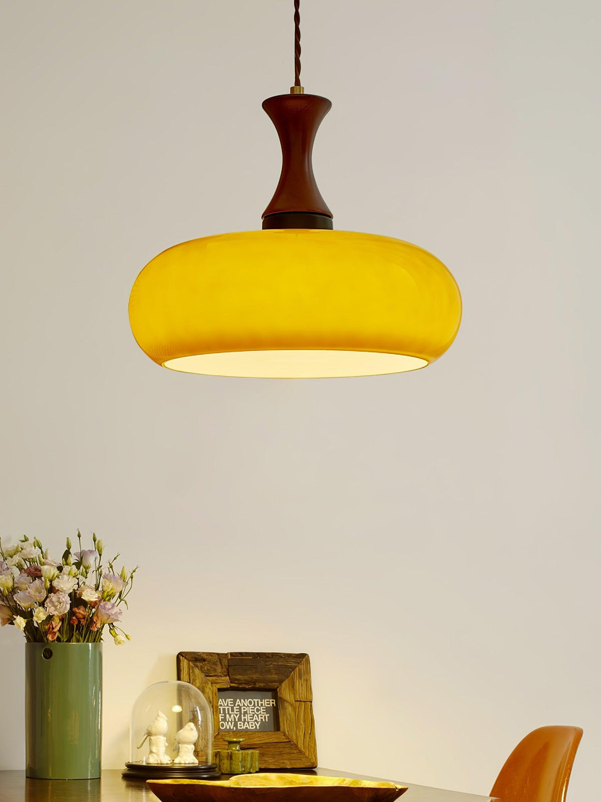 Cadenza Pendelleuchte aus Holz im Retro-Stil in Gelb