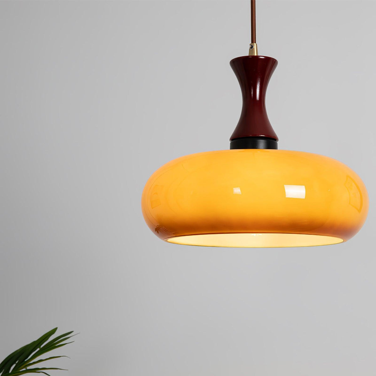 Cadenza Pendelleuchte aus Holz im Retro-Stil in Gelb