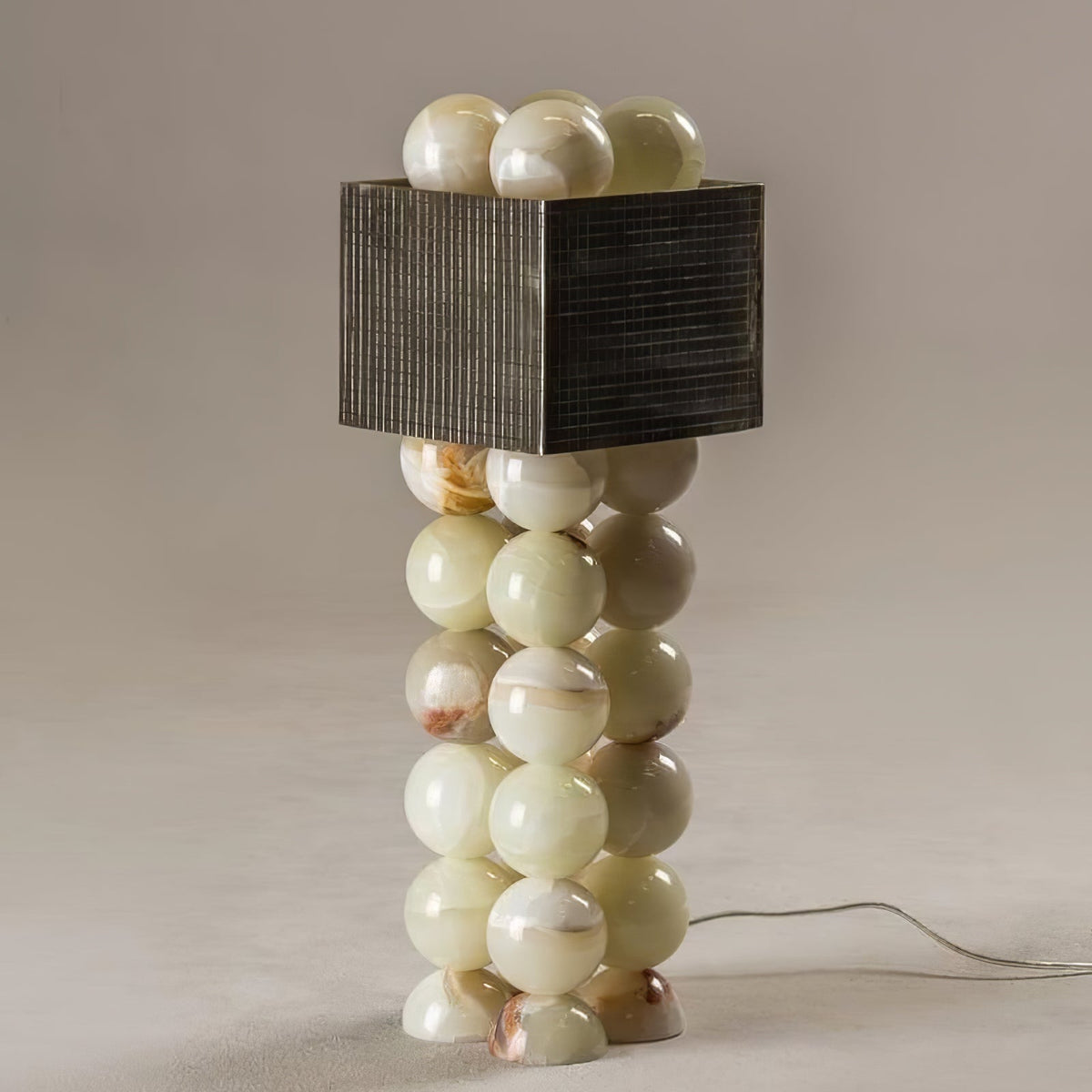 Lumaniella zeitgenössische Jade-Tischleuchte in Bronze