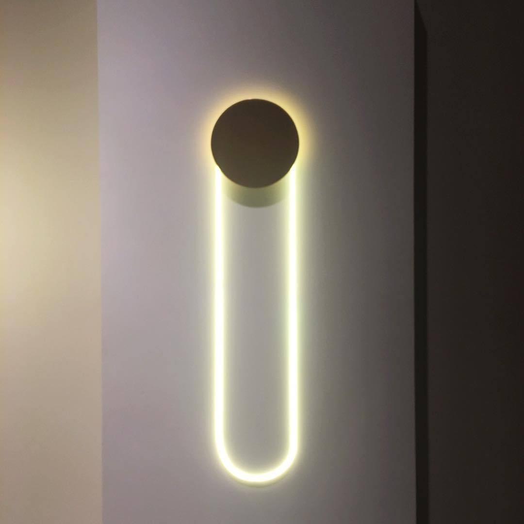 Lalem Acryl-Minimalistische Wandleuchte