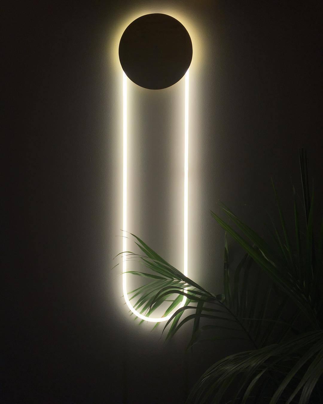Lalem Acryl-Minimalistische Wandleuchte