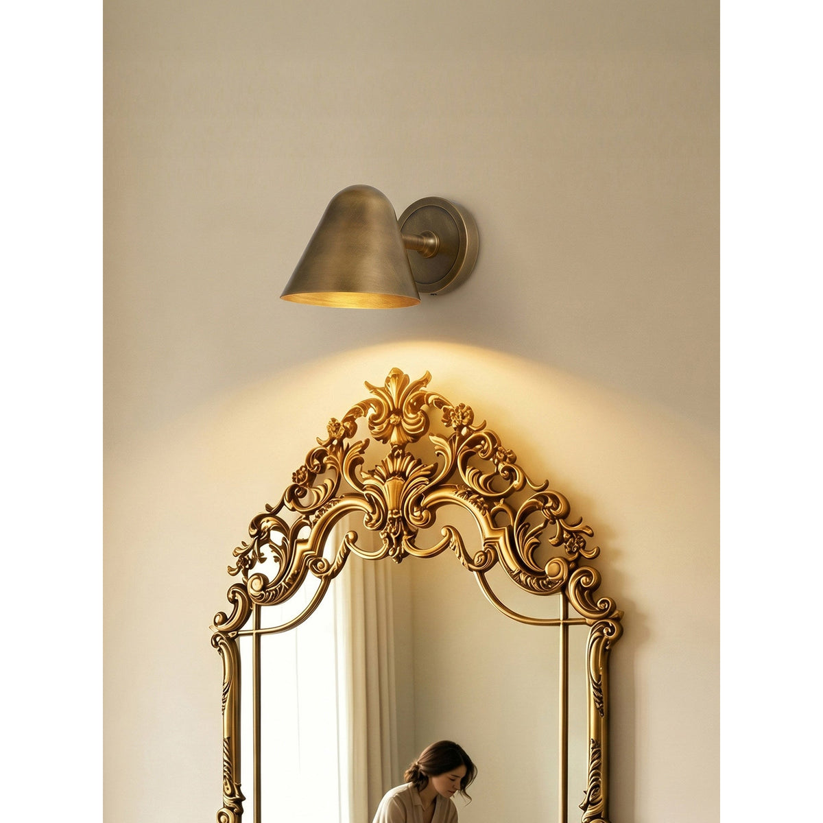 Orelelaria Wandleuchte in Antik-Bronze