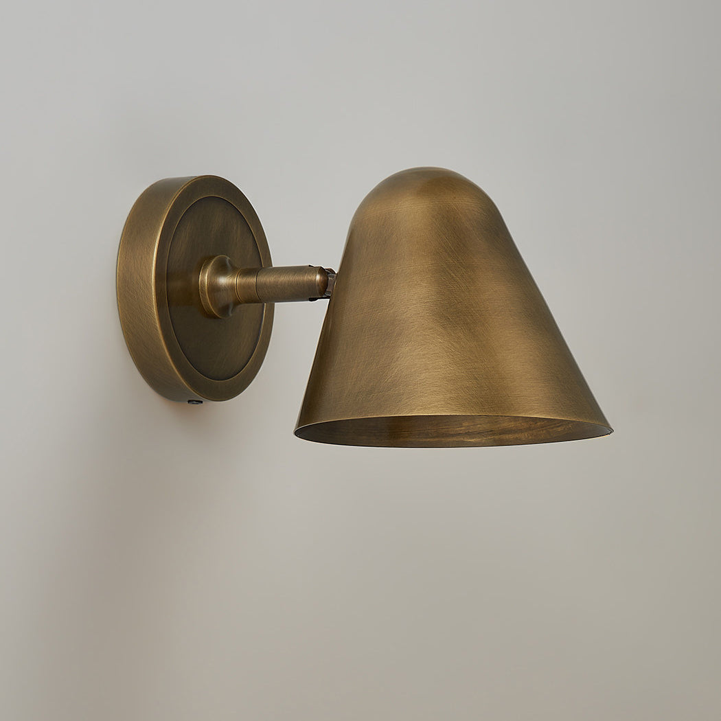 Orelelaria Wandleuchte in Antik-Bronze
