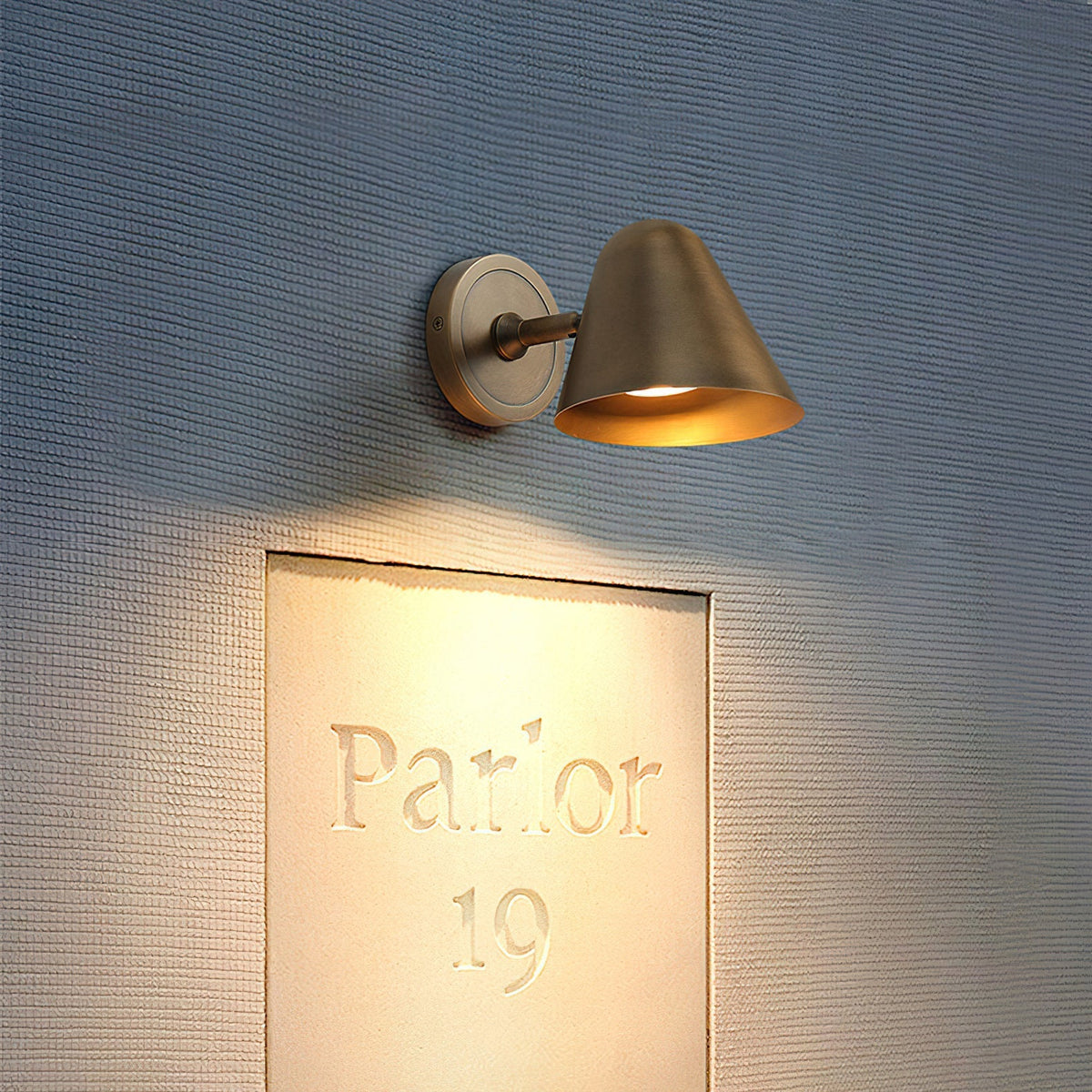 Orelelaria Wandleuchte in Antik-Bronze