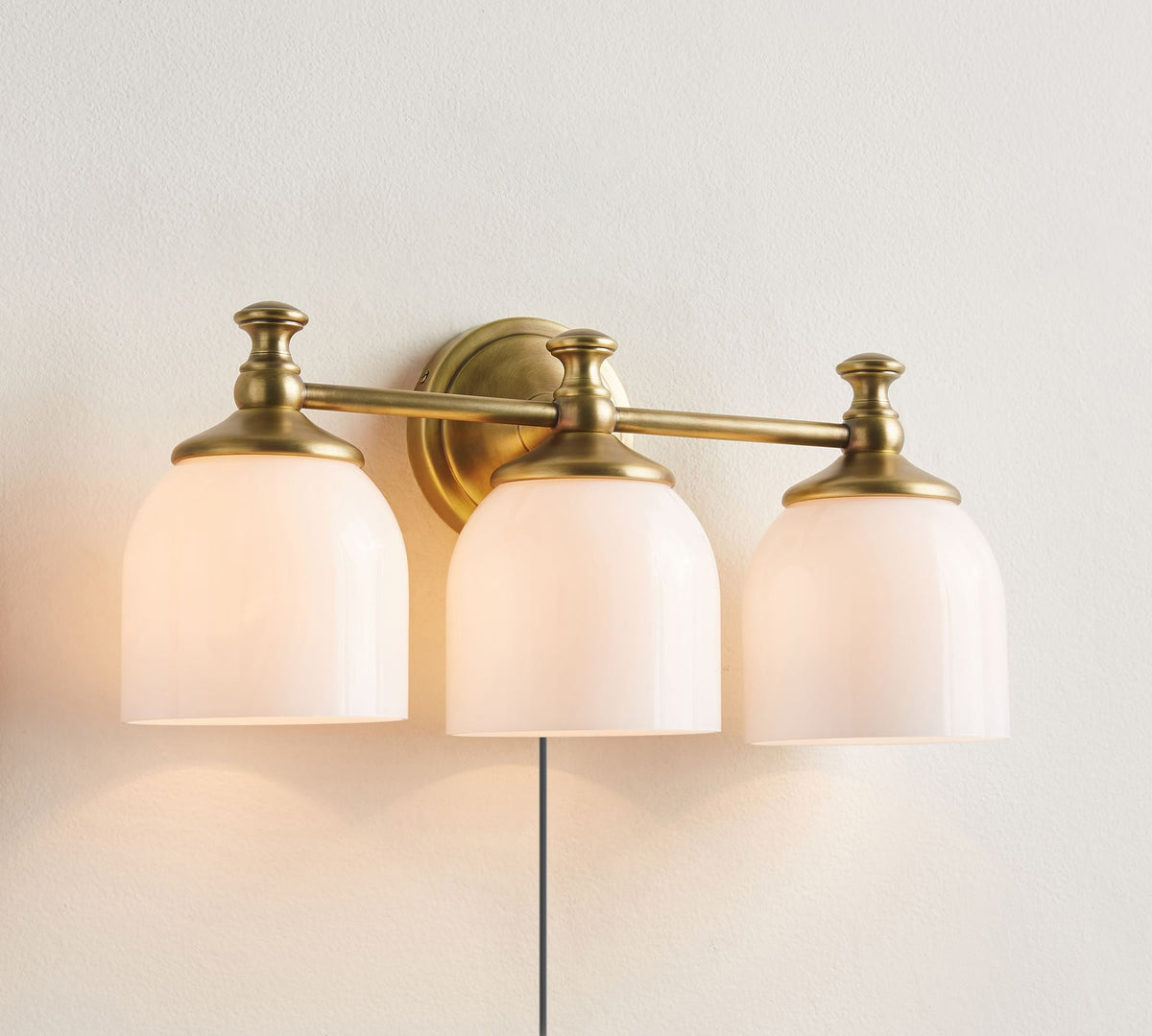 Celiaya Chart-Glas-Wandleuchte mit Stecker