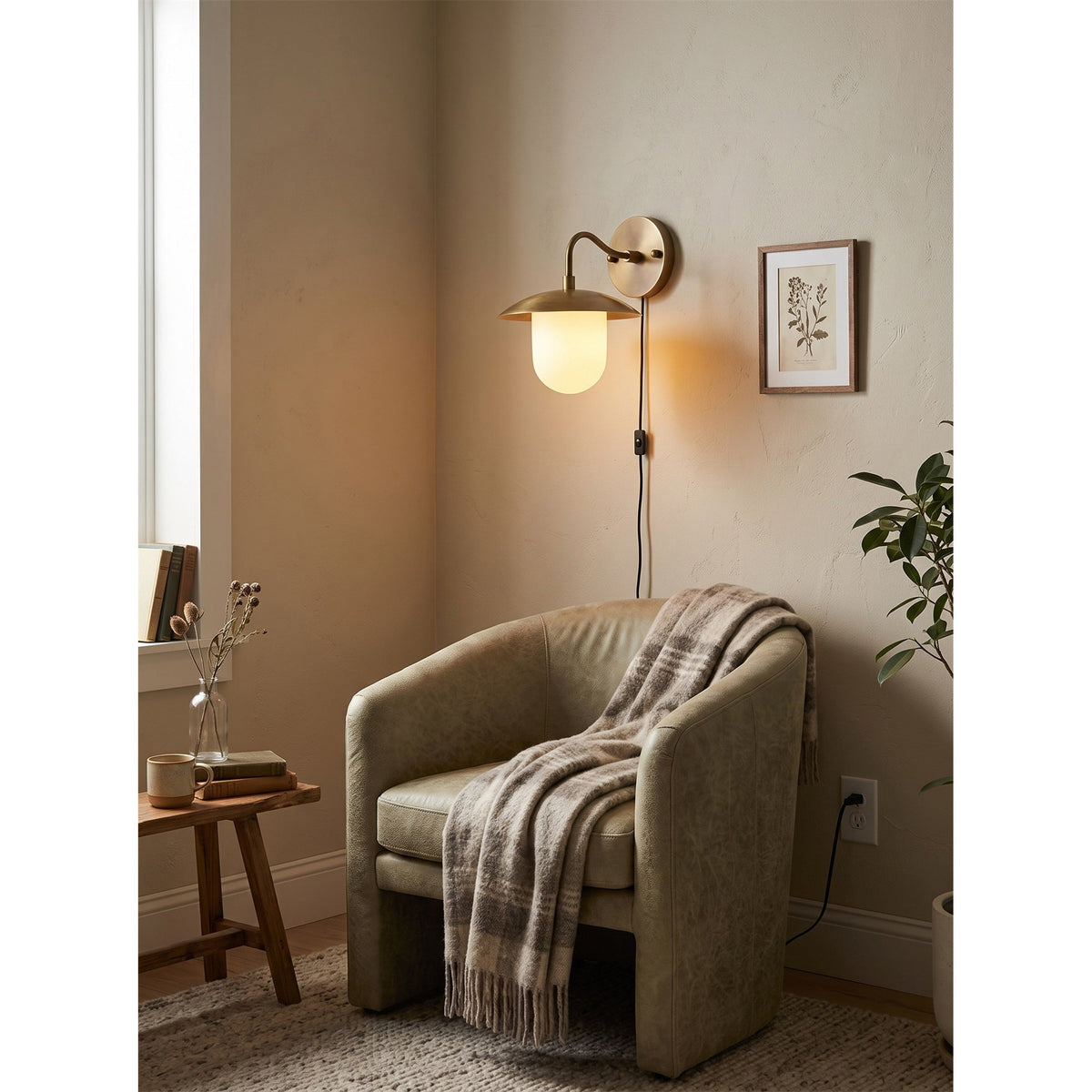 Aveniette Petite Wandleuchte mit US-Stecker