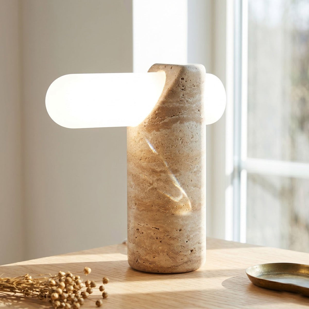 Marwen Travertin-Tischleuchte in Beige