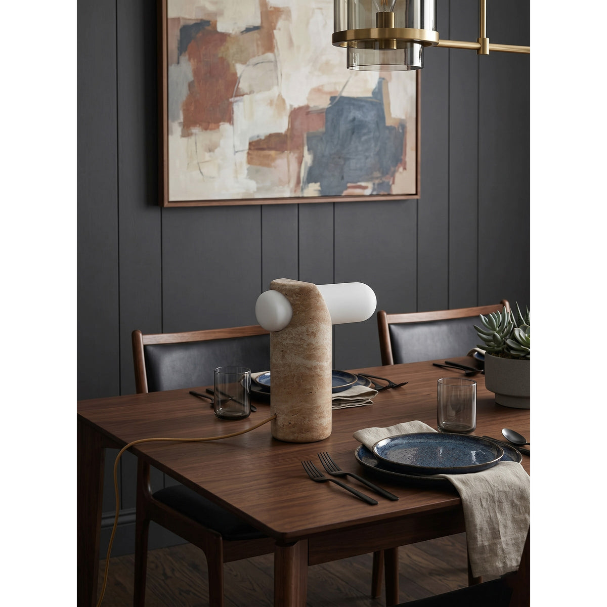Marwen Travertin-Tischleuchte in Beige