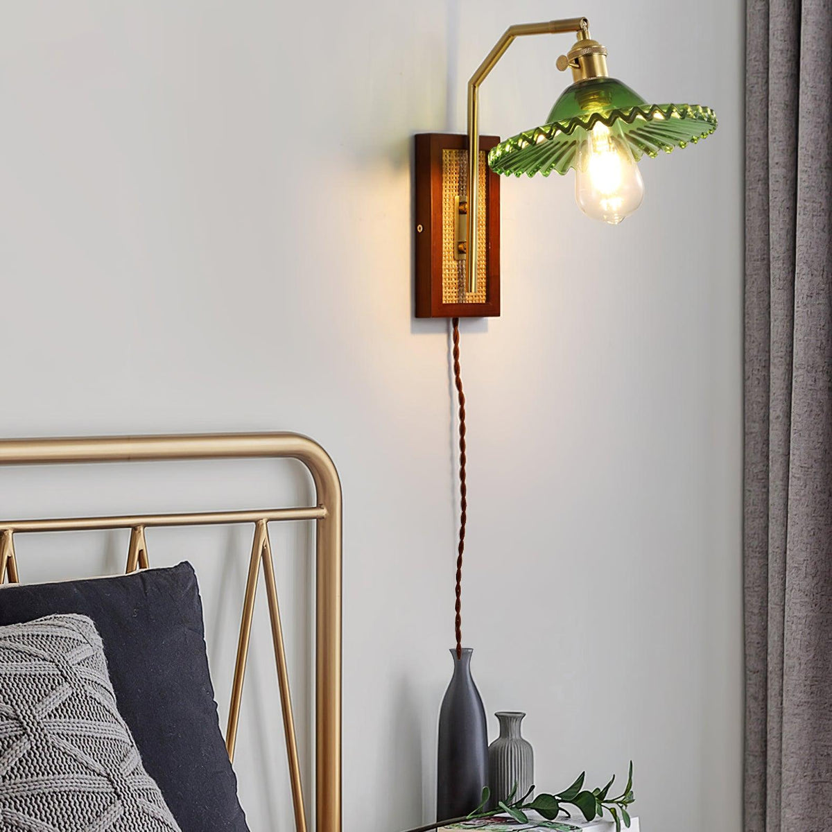 Brix Premium zeitgenössische Kunstglas-Wandleuchte mit Bambus