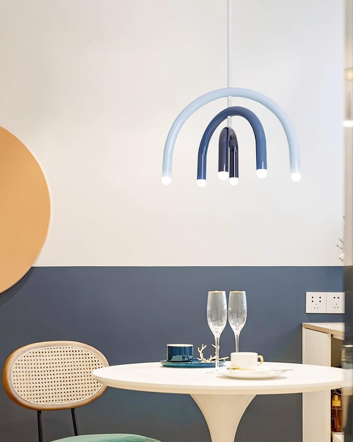 Regenbogen-Modell Metall-Arc-Pendelleuchte für Wohnzimmer und Esszimmer