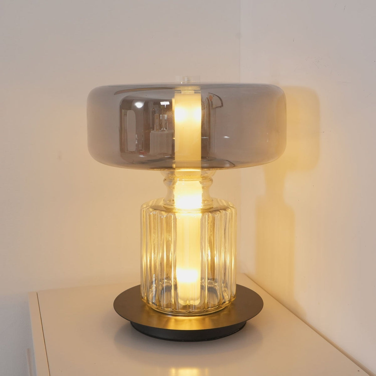 Svora modern Glas Tischleuchte