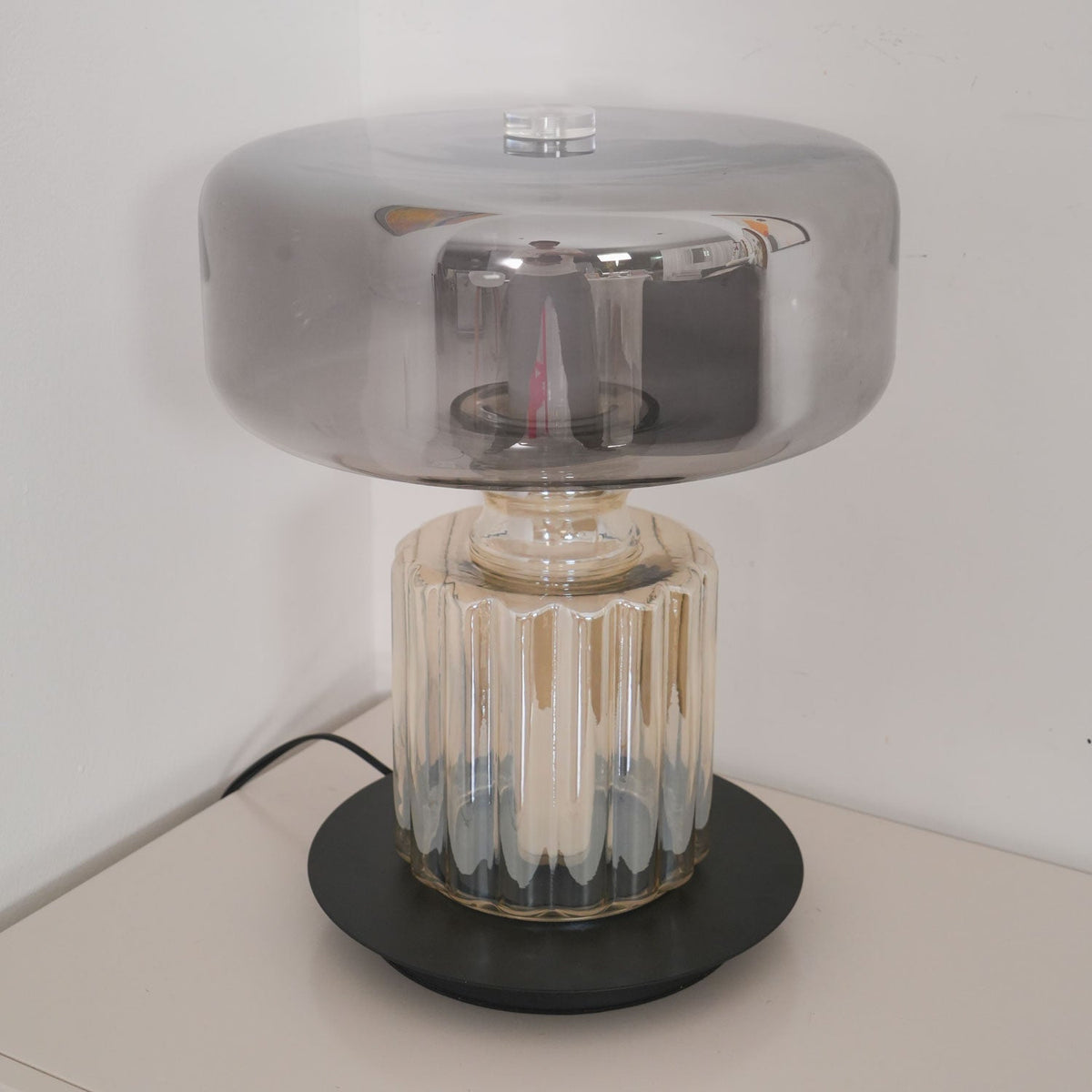 Svora modern Glas Tischleuchte