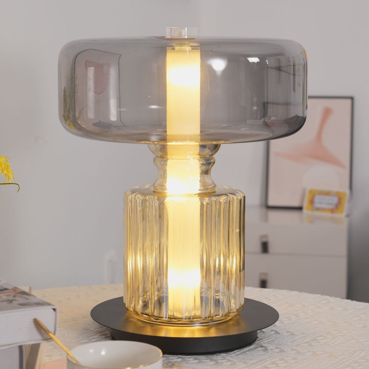 Svora modern Glas Tischleuchte