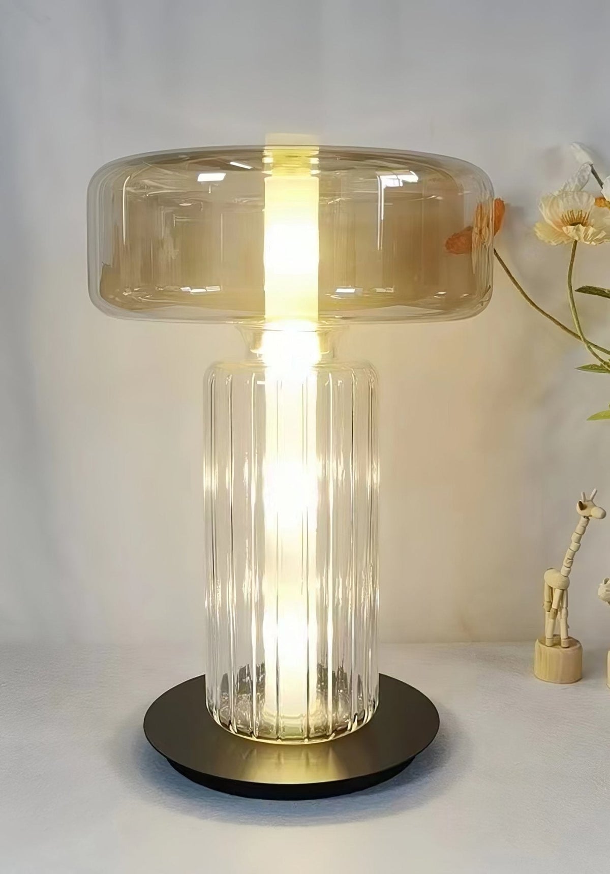 Svora modern Glas Tischleuchte