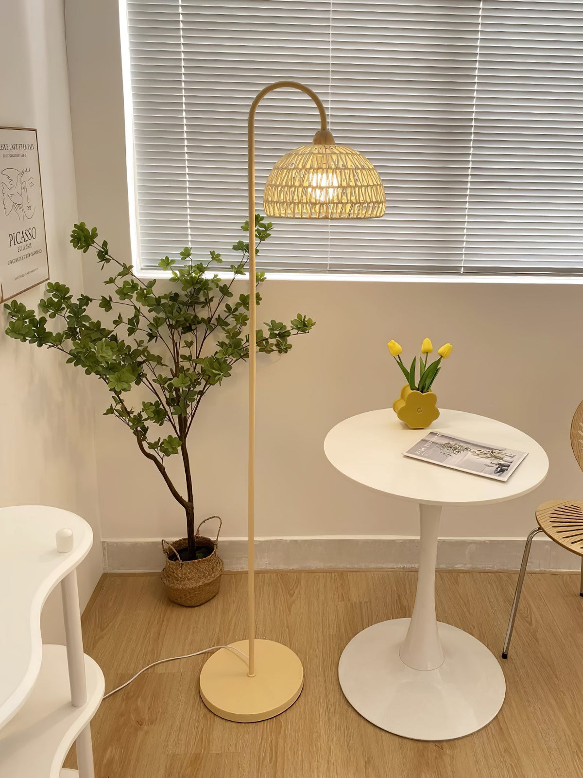 Tor Minimalistische Stehleuchte Beige