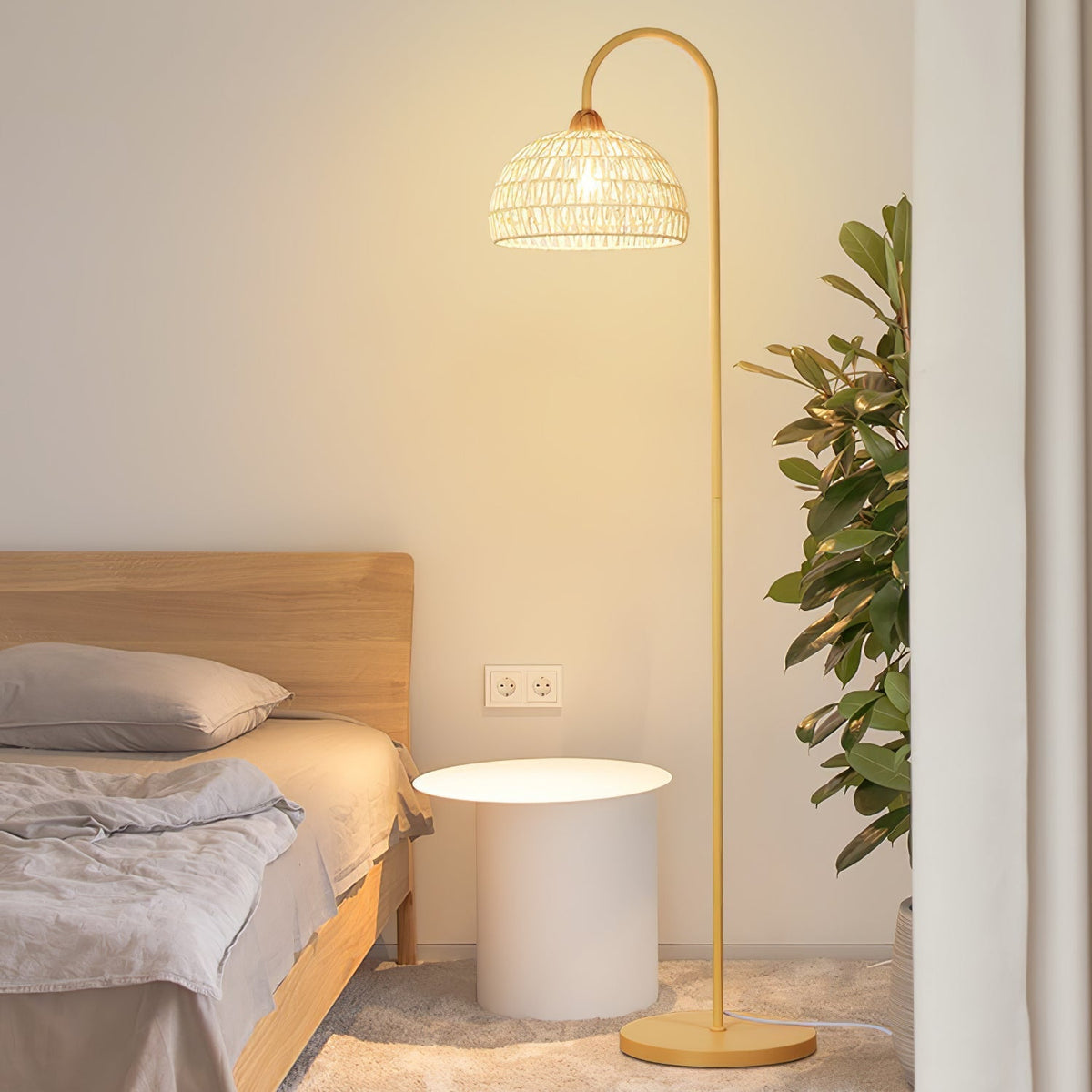 Tor Minimalistische Stehleuchte Beige