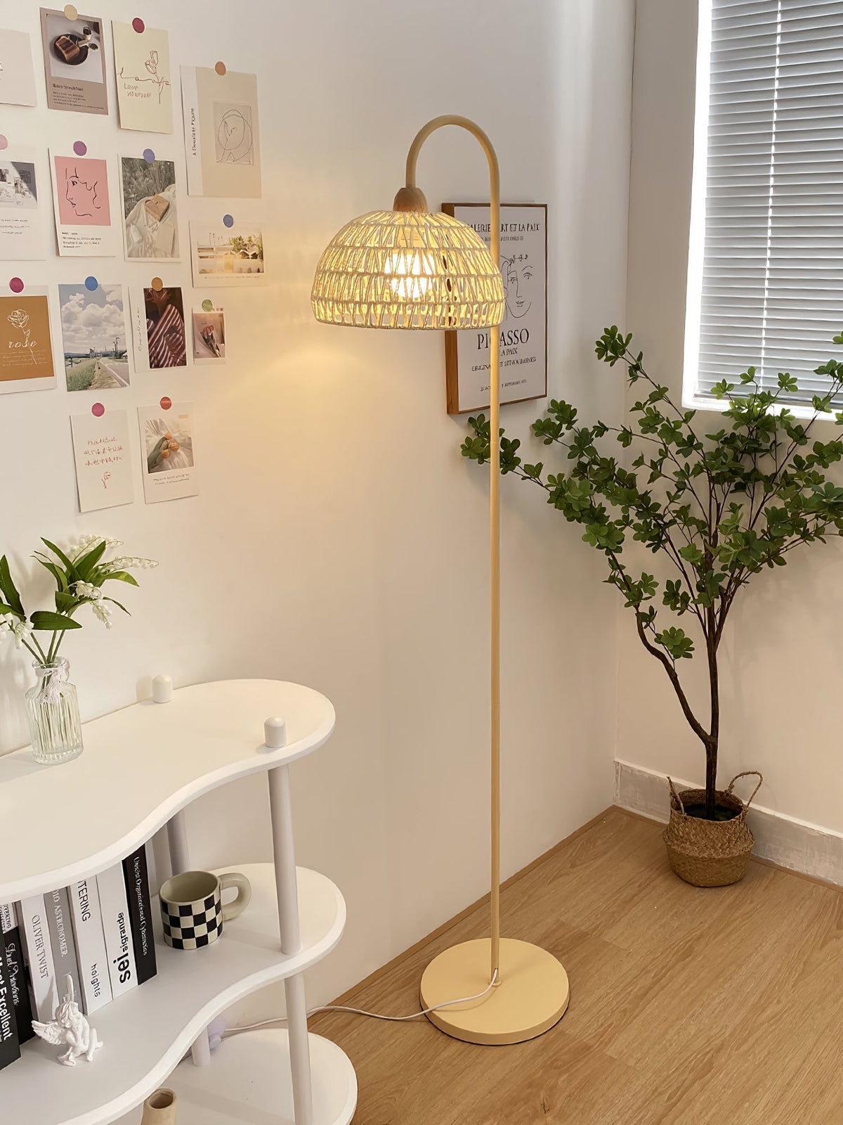 Tor Minimalistische Stehleuchte Beige