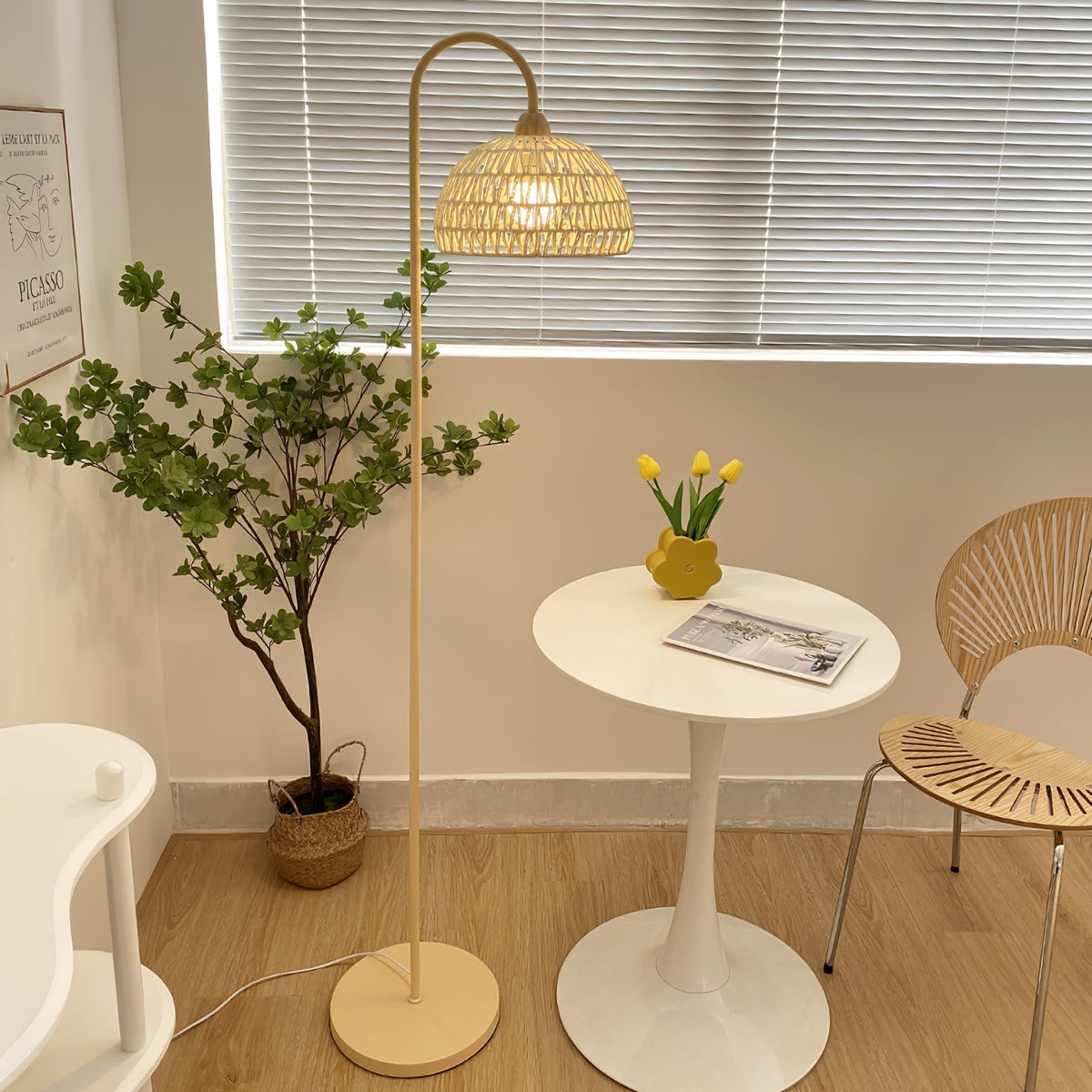 Tor Minimalistische Stehleuchte Beige