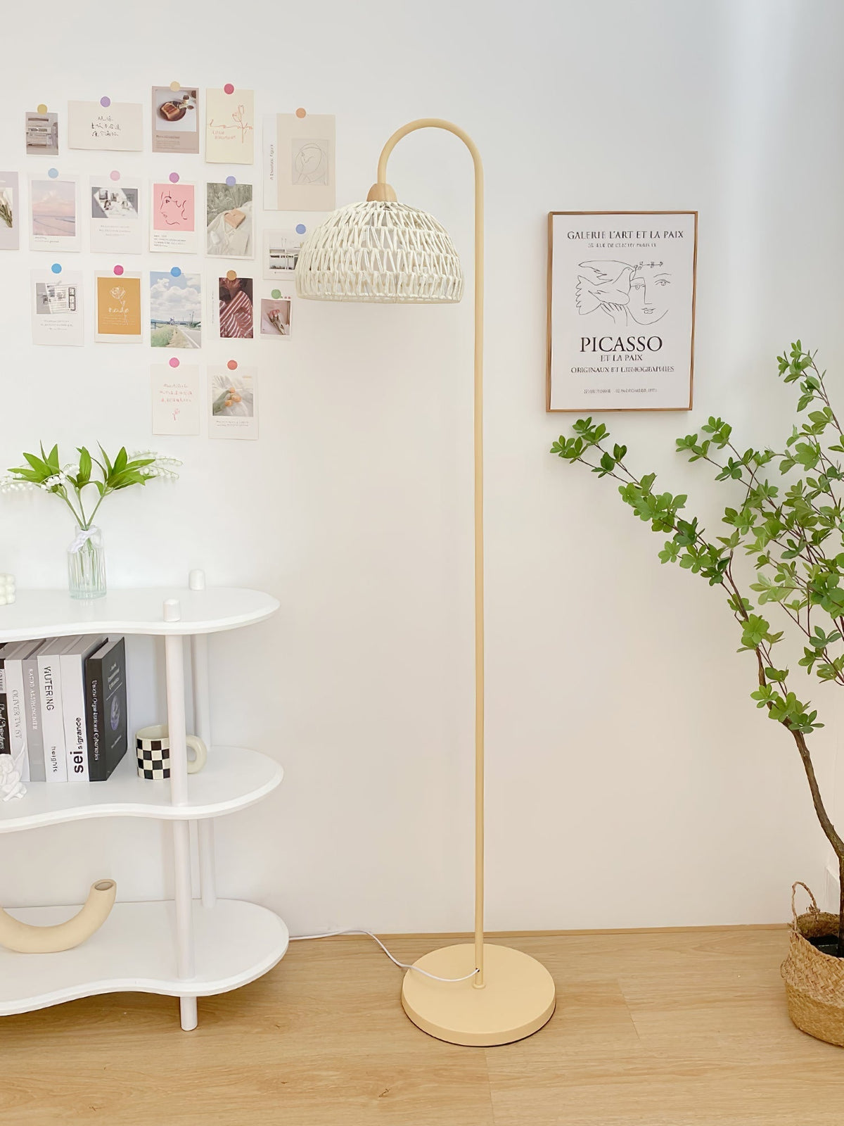 Tor Minimalistische Stehleuchte Beige