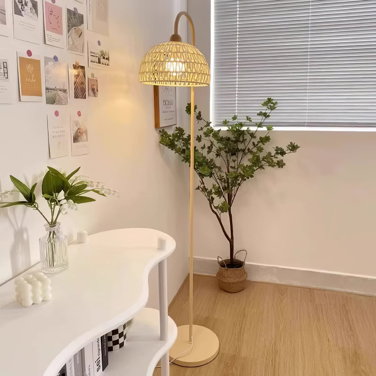 Tor Minimalistische Stehleuchte Beige