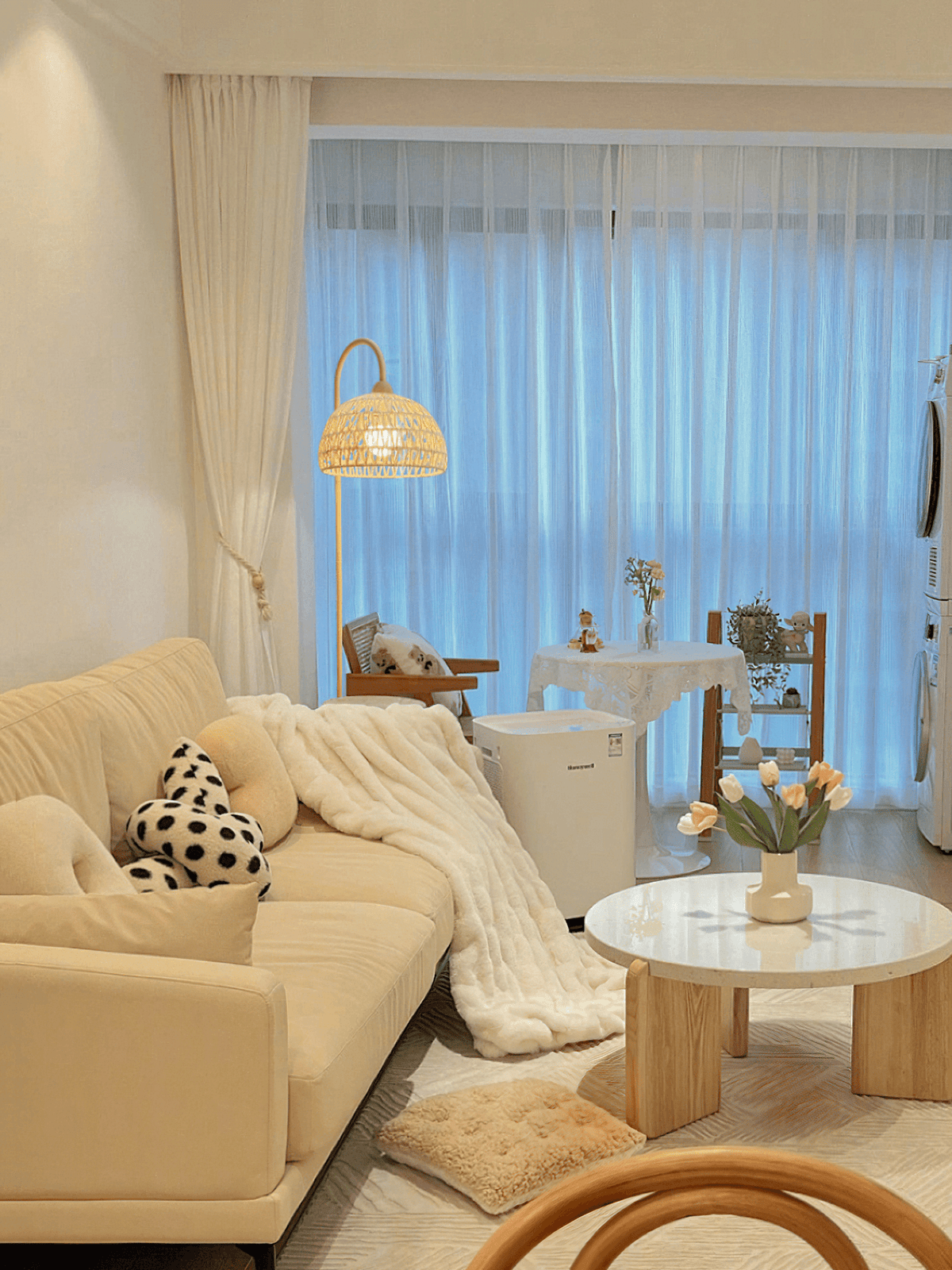 Tor Minimalistische Stehleuchte Beige