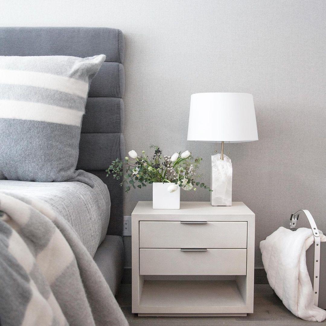 Gaveth Minimalistische Tischleuchte aus Alabaster