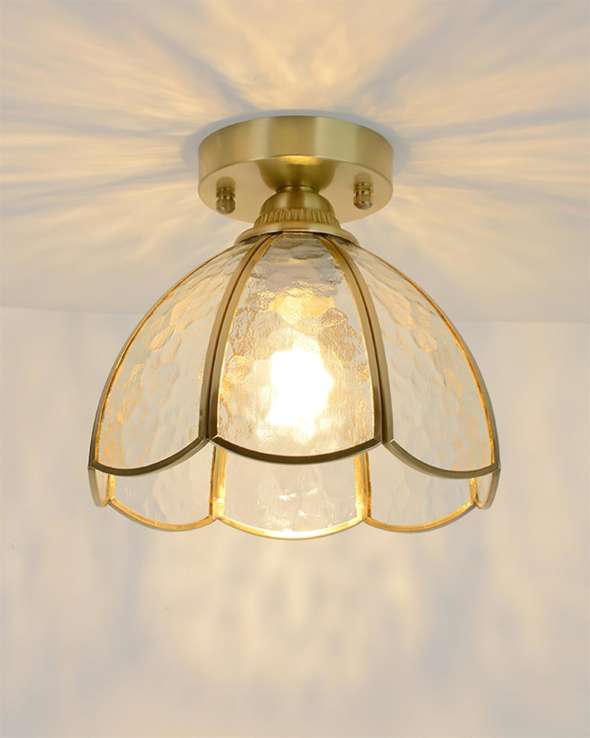 Nexo Tiffany-Stil-Deckenleuchte mit farbigem Bleiglas-Lampenschirm