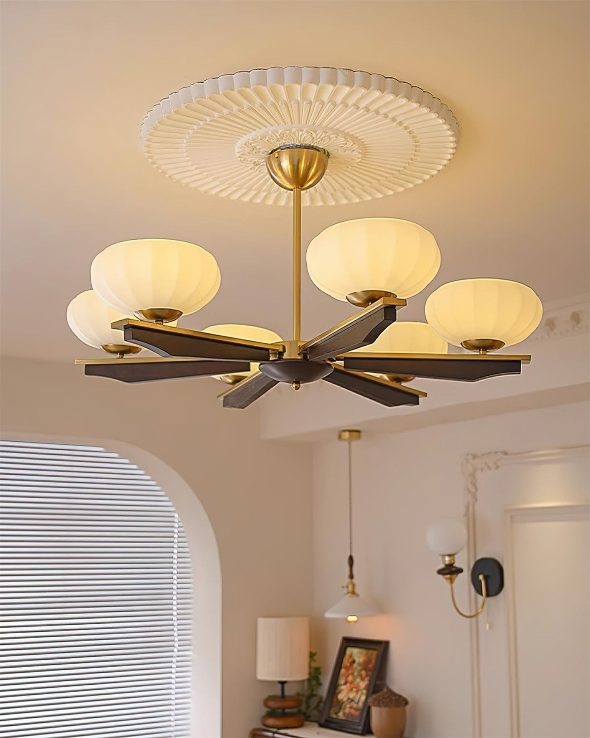 Kronleuchter und im Mid-Century-Stil fürs Wohnzimmer | Cielum