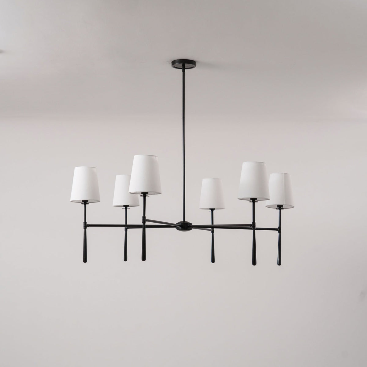 Valea 4/6-flammiger Kronleuchter im Mid-Century-Stil