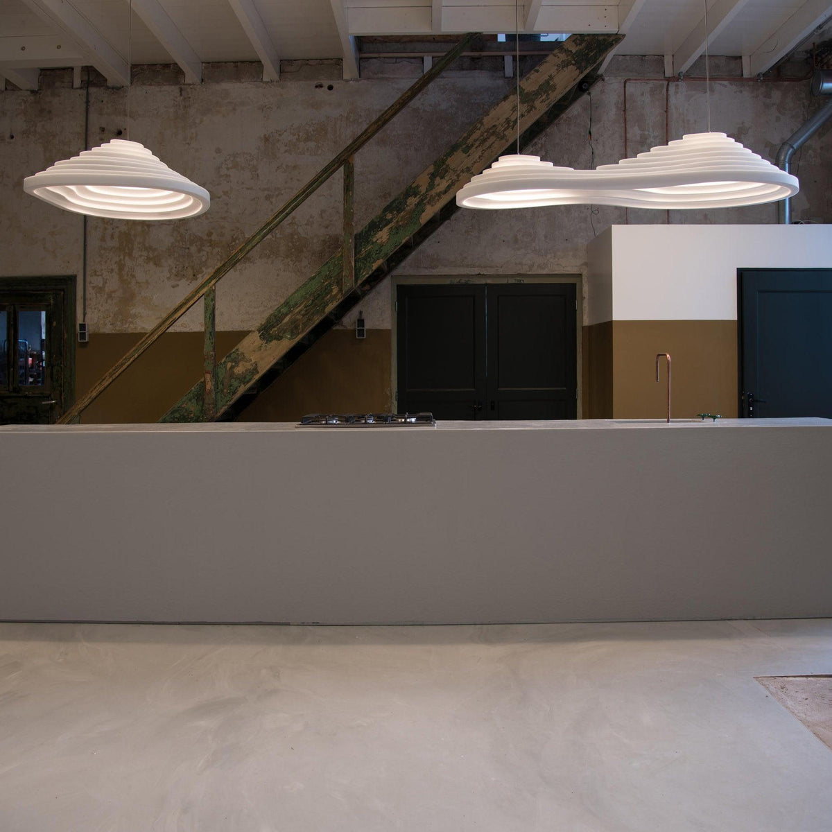 Niruise Minimalistische Kunstharz-Pendelleuchte