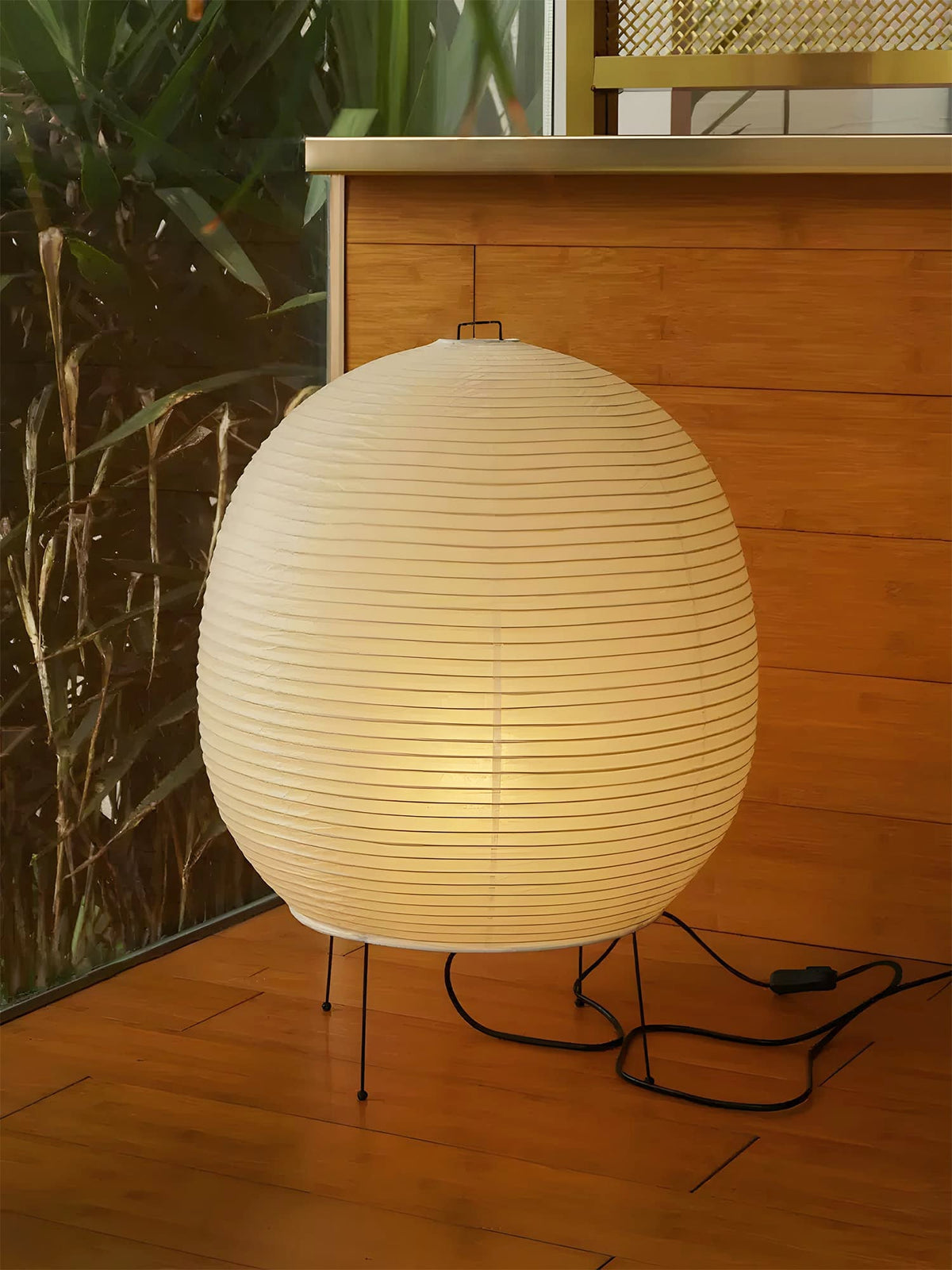 Lunaella Tischleuchte aus Mispelpapier in Laternenform