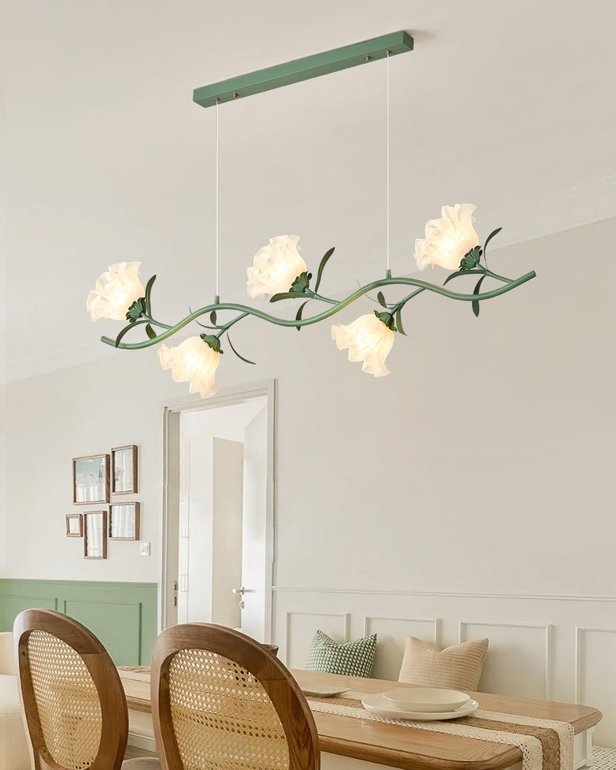 Liorareon Kronleuchter Floral Milchglas