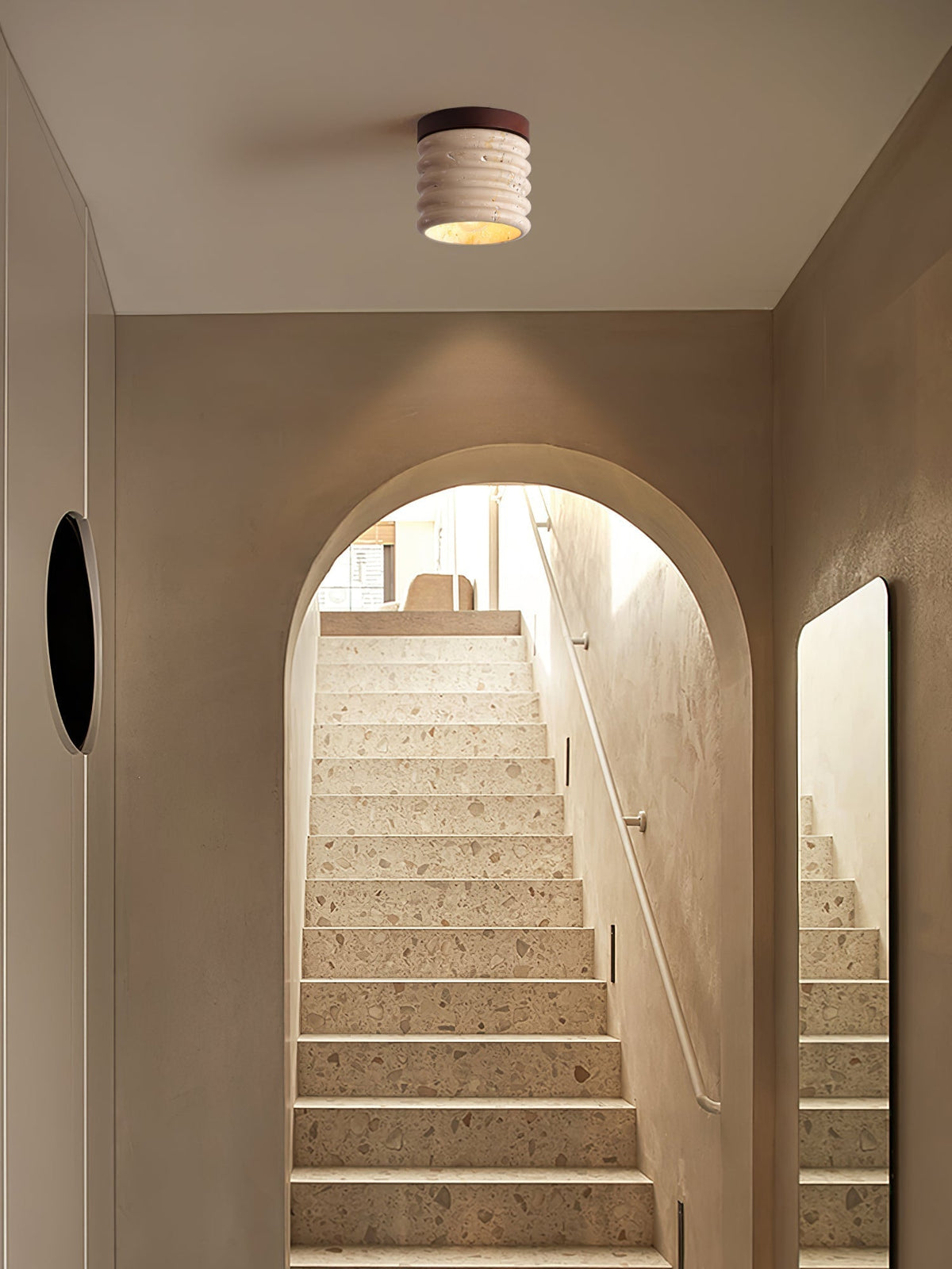 Vomaran Fluted Cylinder Travertine Deckenleuchte