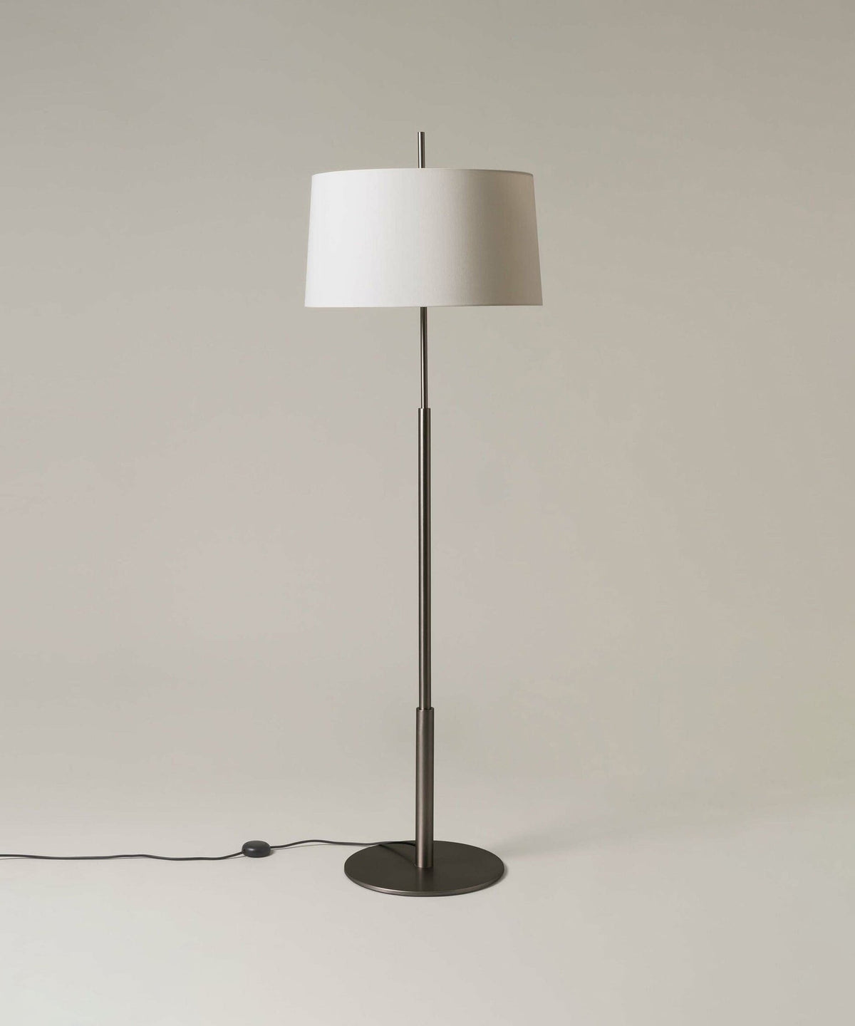 Brooks Minimalistische Stehleuchte