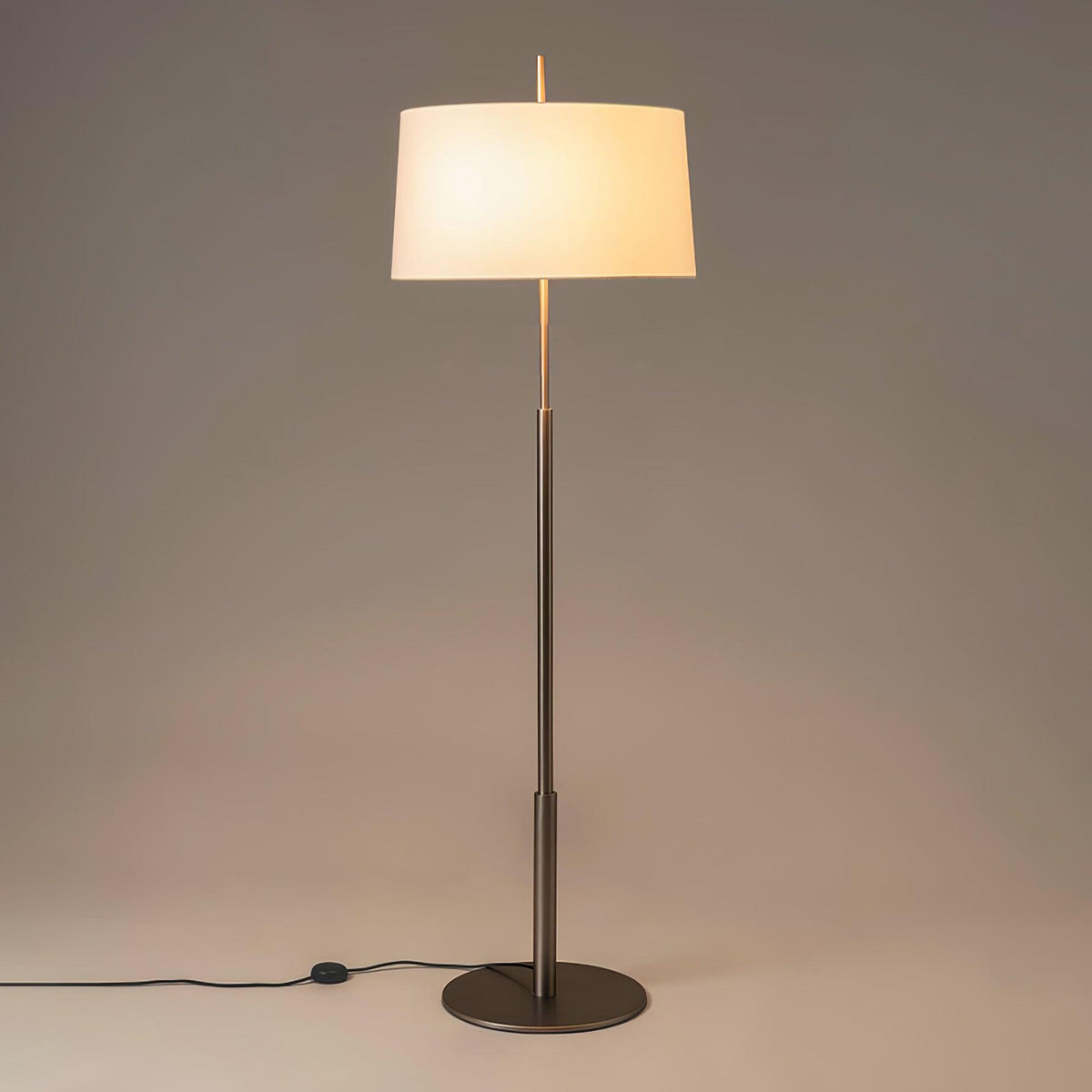 Brooks Minimalistische Stehleuchte