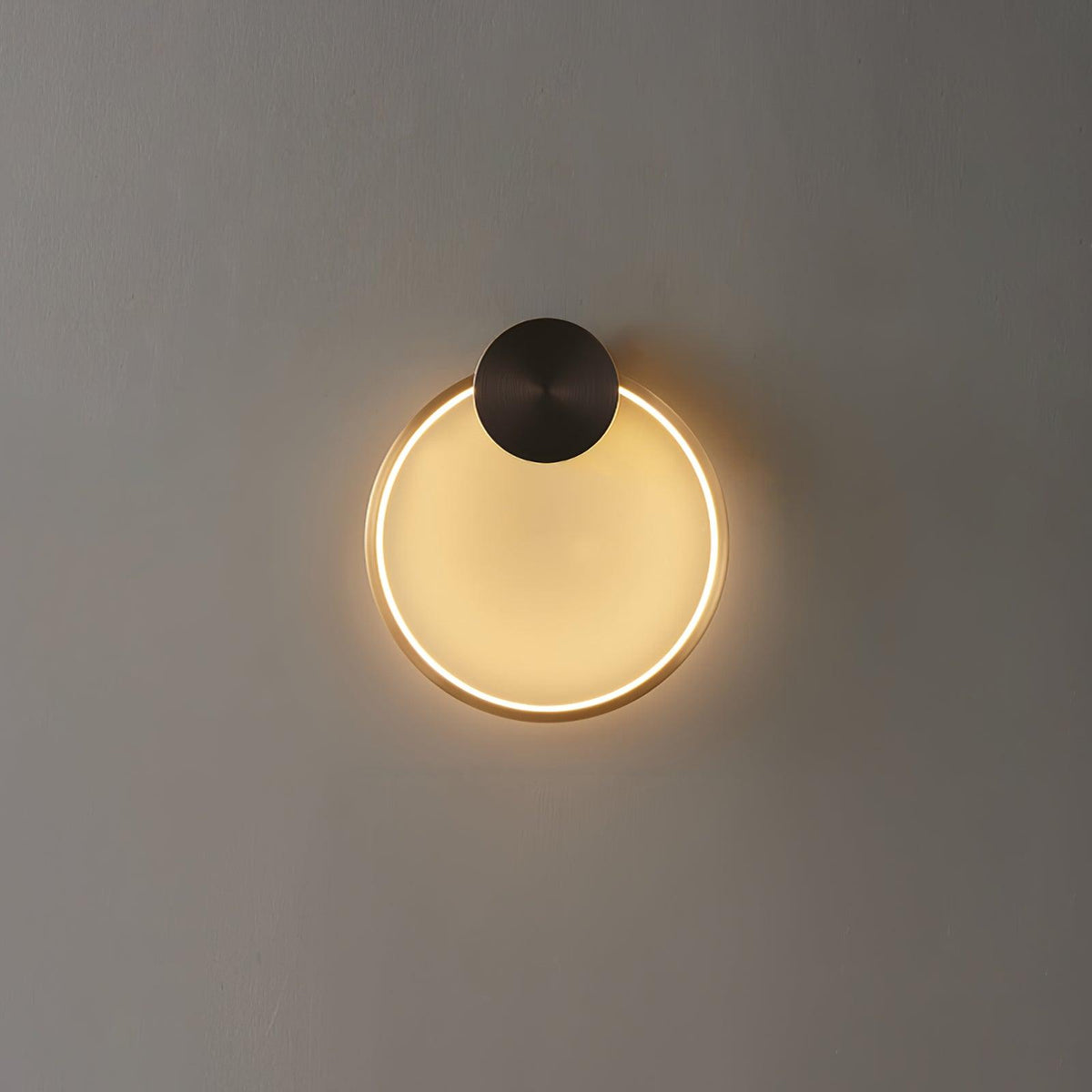 Oriaenne Wandleuchte modern minimalistisch ringförmig LED aus Metall in Messing