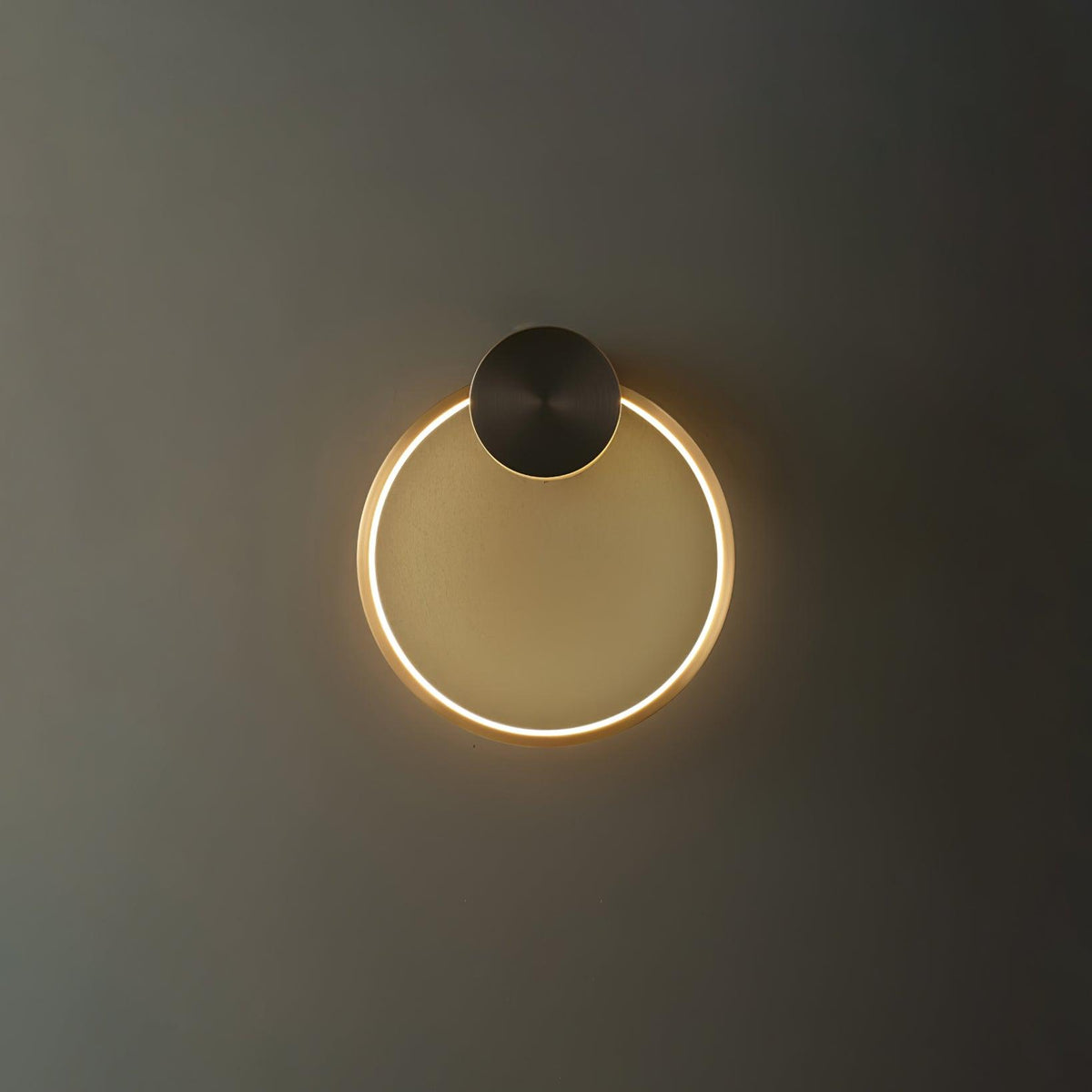Oriaenne Wandleuchte modern minimalistisch ringförmig LED aus Metall in Messing
