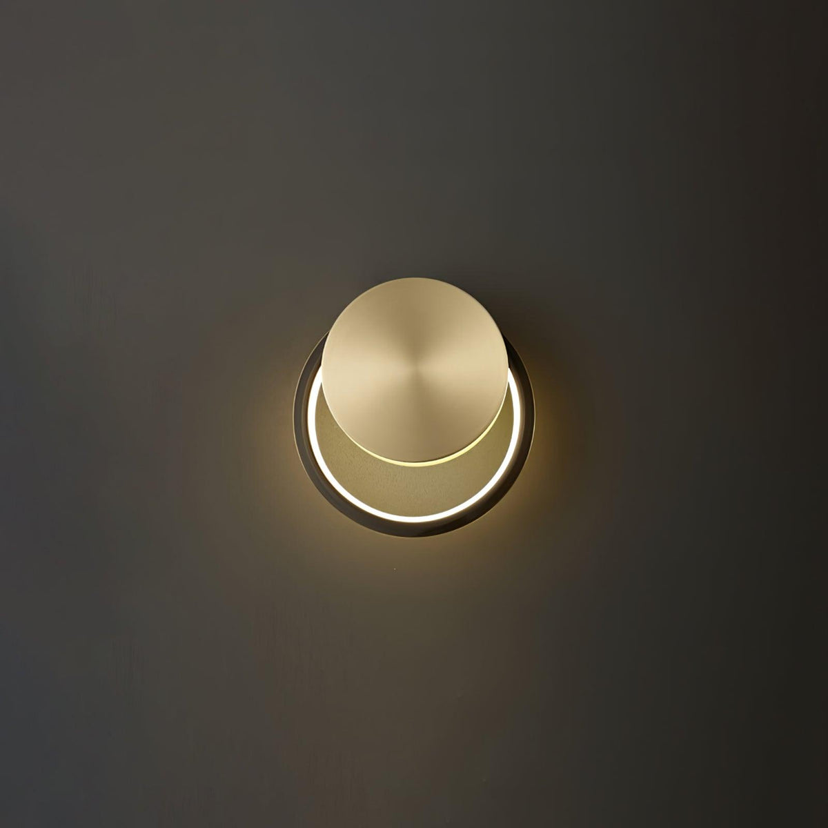 Oriaenne Wandleuchte modern minimalistisch ringförmig LED aus Metall in Messing