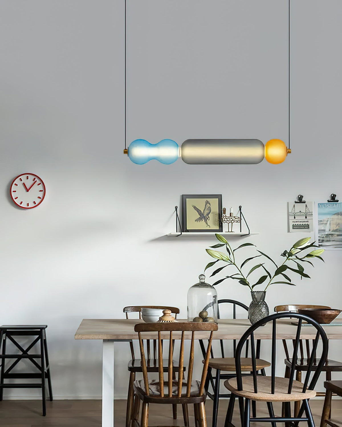Lioririse Pendelleuchte aus farbigem Glas modern
