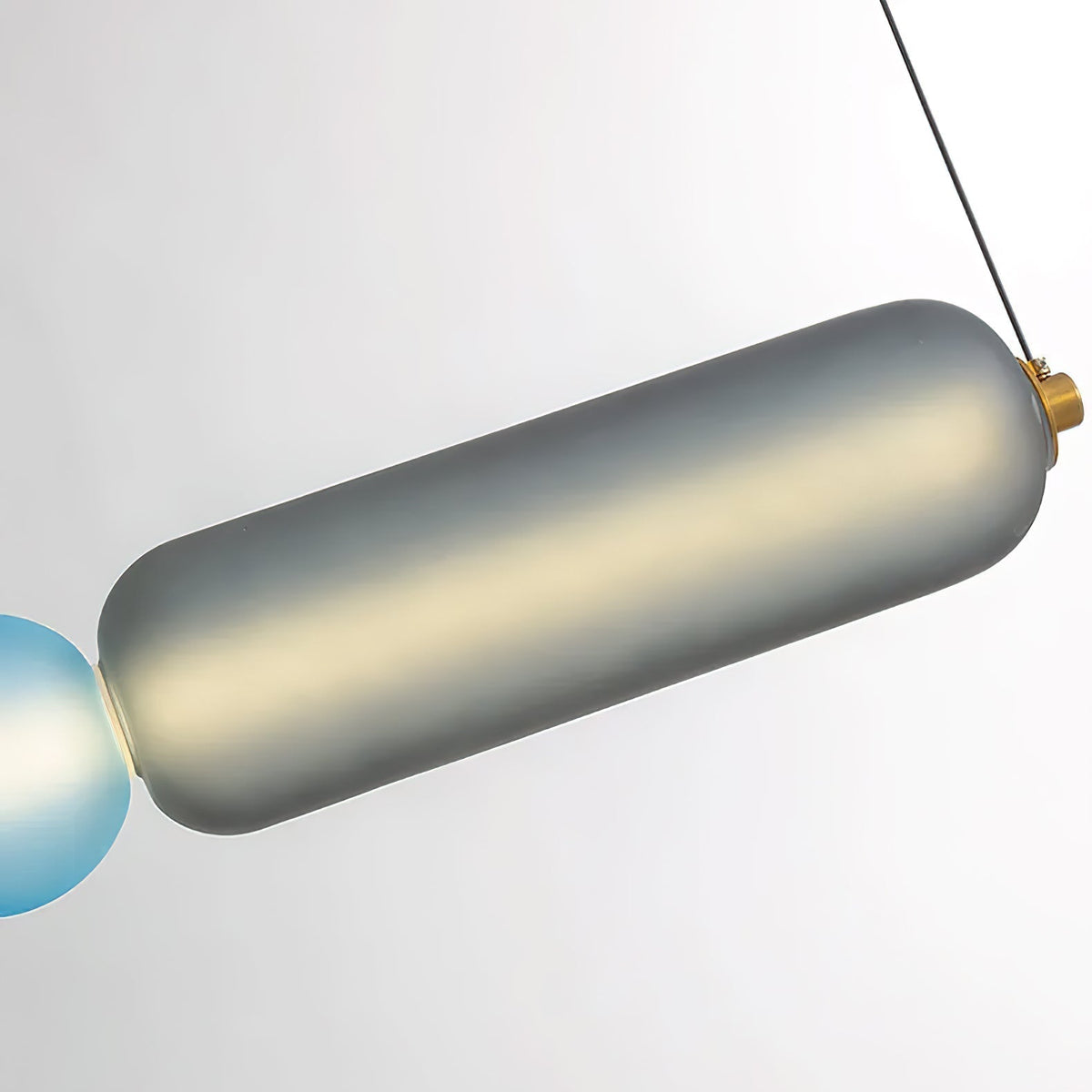 Lioririse Pendelleuchte aus farbigem Glas modern