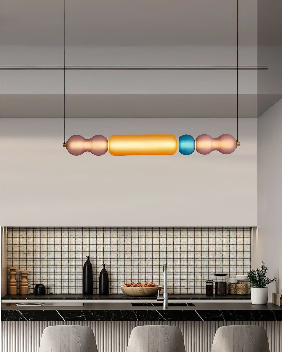 Lioririse Pendelleuchte aus farbigem Glas modern