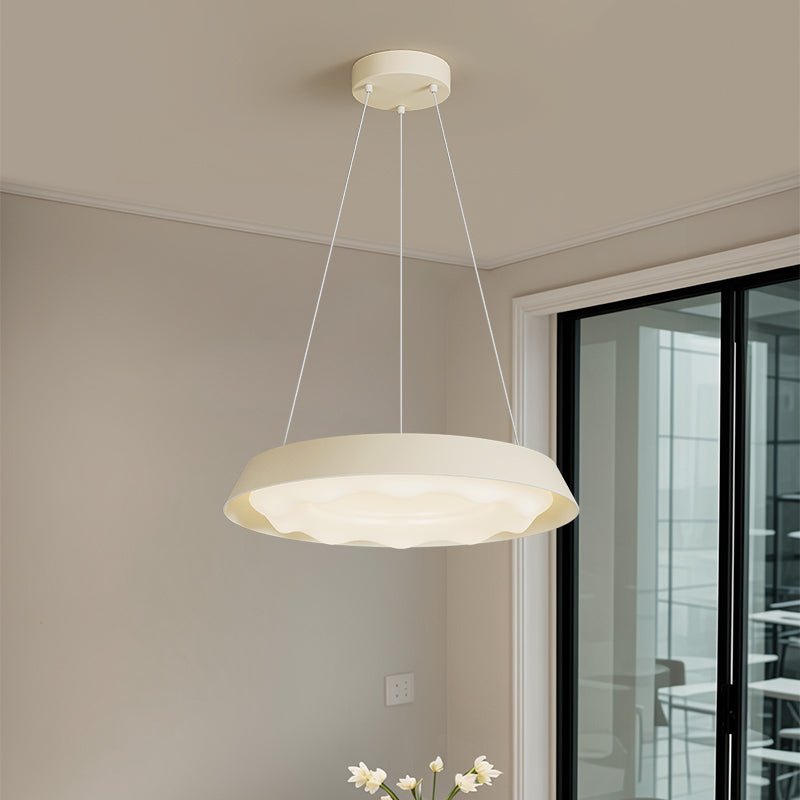 Vadoror zeitgenössische minimalistische Pendelleuchte mit Wellenmuster
