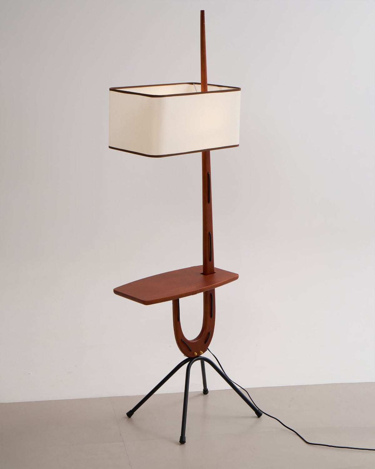 Vemara Mid-Century-Stil Stehleuchte aus Holz