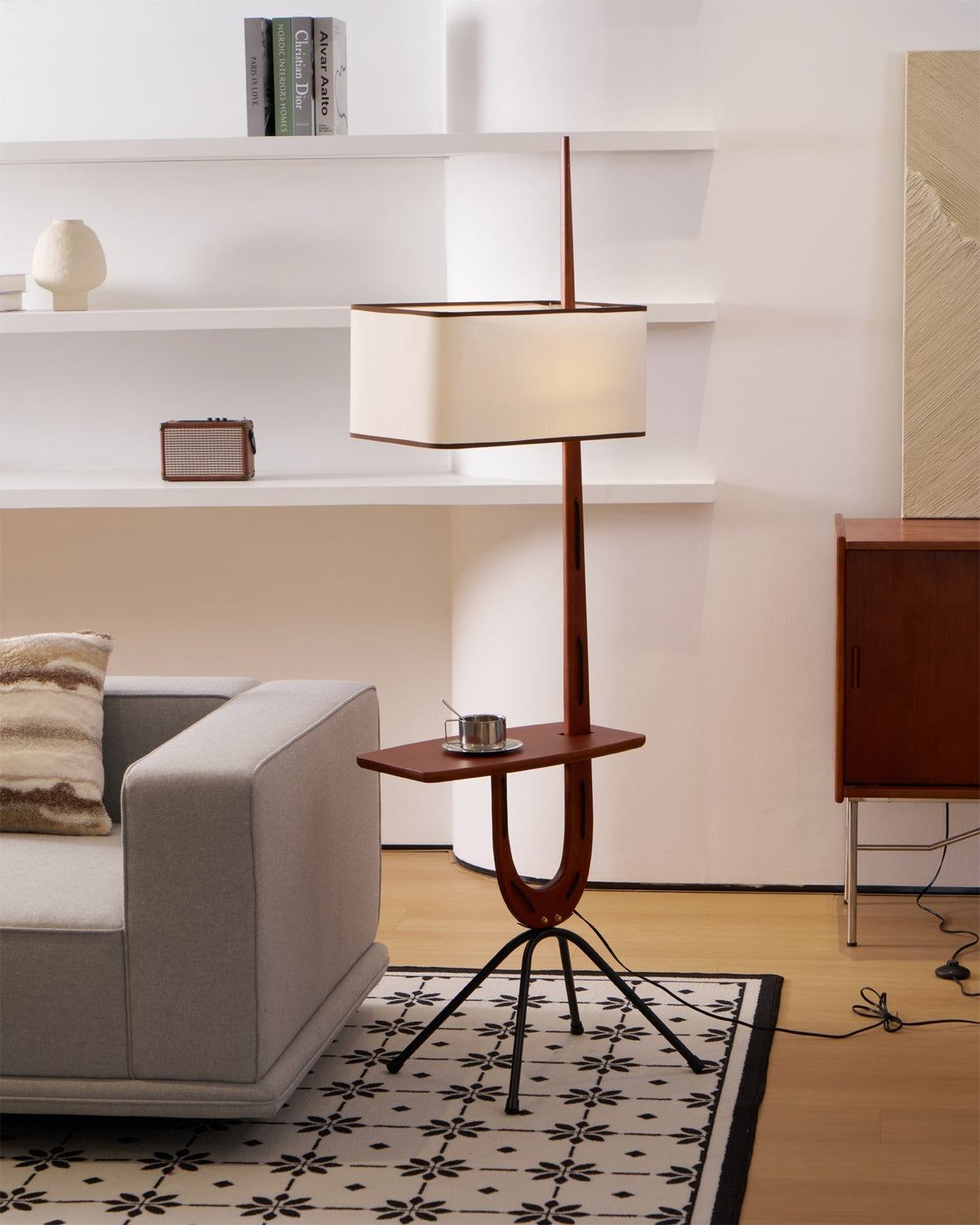 Vemara Mid-Century-Stil Stehleuchte aus Holz