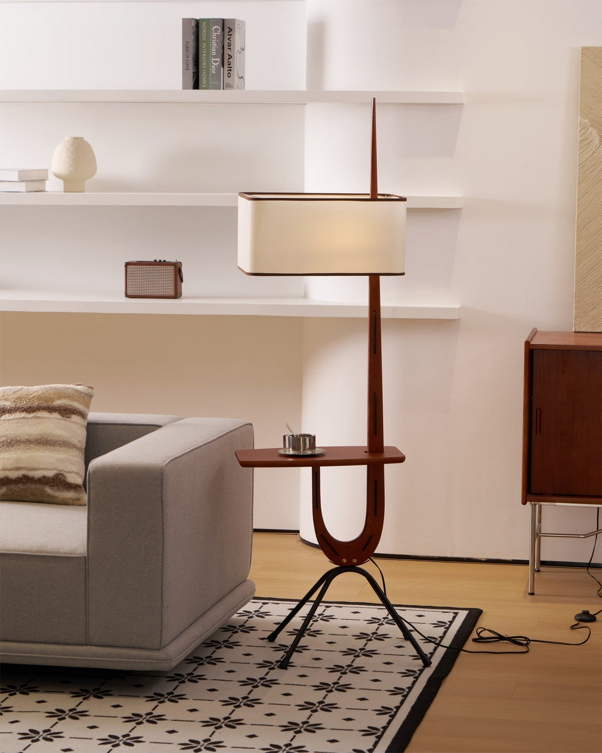 Vemara Mid-Century-Stil Stehleuchte aus Holz