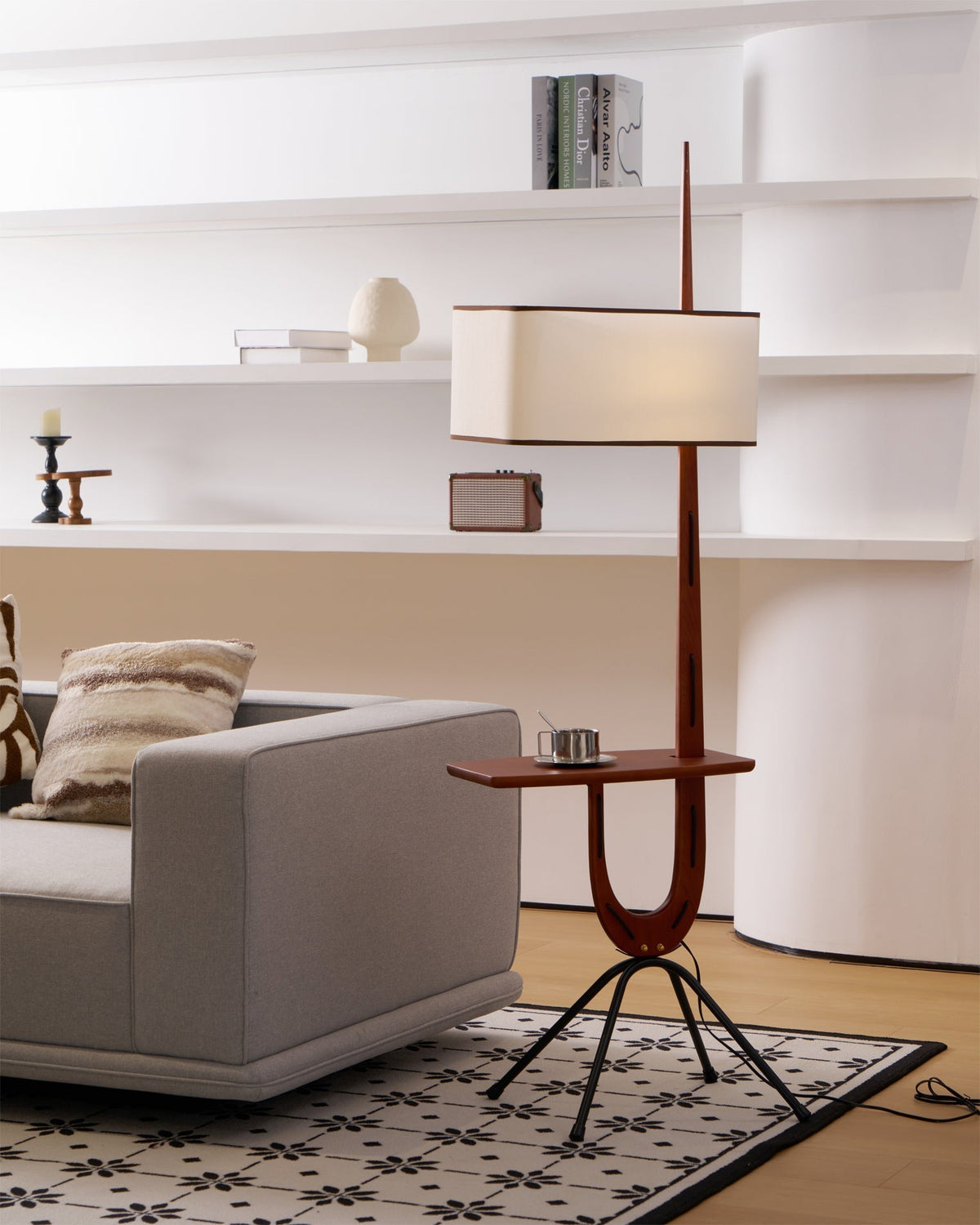 Vemara Mid-Century-Stil Stehleuchte aus Holz